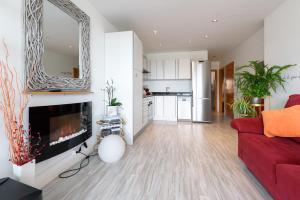 A kitchen or kitchenette at Apartamento Reisol
