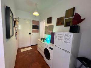 Kuchyňa alebo kuchynka v ubytovaní Apartamento con jardín a 11 metros de la playa. B1.
