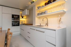 Una cocina o cocineta en Tantor Nostalgie