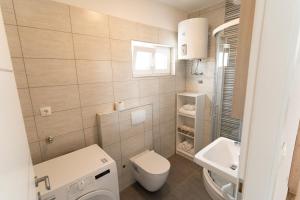 Ένα μπάνιο στο Pave&Ema apartman +12 φωτογραφίες