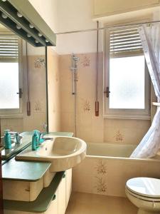 Kylpyhuone majoituspaikassa View and Relax