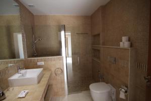 Kúpeľňa v ubytovaní Casa en Establiments + 16 fotografií