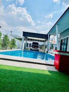 Πισίνα στο ή κοντά στο Kazokupoolvilla