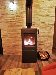 Fotografie z fotogalerie ubytování "Le Cabanon cendré" petit chalet cosy au coeur de Gérardmer v destinaci Gérardmer + 30 fotografií