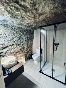Koupelna v ubytování Cueva Luxe Las Calcetas
