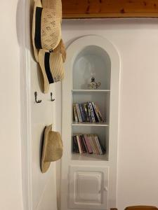 The library in the holiday home