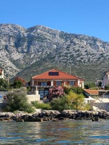 Ảnh trong thư viện ảnh của Villa Marija vacation house - 5 m from the sea ở Orebić