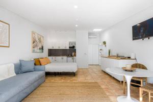 Ruang duduk di The Lane III - Byron Bay