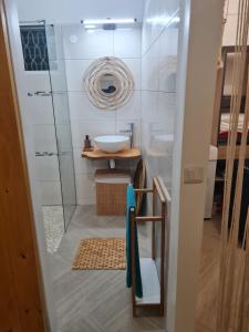 Gîte L'instant Cocooning的一间浴室