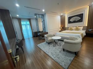 Gallery image of Nguyễn Đức DC Hotel & Spa in Hai Phong +15 photos