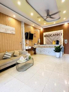 TV a/nebo společenská místnost v ubytování Ngọc Anh Hotel
