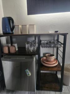 @241 Enkeldoorn Guesthouse的厨房或小厨房
