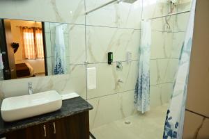 Ένα μπάνιο στο Aijasvan Resort
