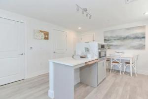 Gallery image of Harbourtown Suites, Unit 211 in Plymouth