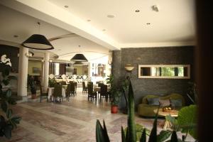Restavracija oz. druge možnosti za prehrano v nastanitvi SIRENA HOTEL