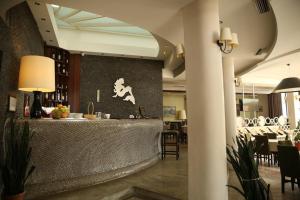 Restavracija oz. druge možnosti za prehrano v nastanitvi SIRENA HOTEL