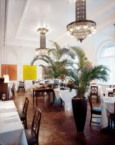 Restaurace v ubytování Hotel Greif, a Member of Design Hotels