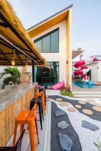 Gallery image of BoHome Pool Villa Cha-am in Ban Sa