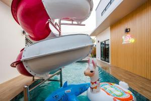 Gallery image of BoHome Pool Villa Cha-am in Ban Sa +182 photos