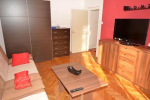 TV a/nebo společenská místnost v ubytování Sole Mio Apartment
