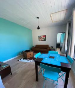 Χώρος καθιστικού στο Studio New-York à Old School à l'ile d'yeu