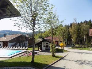 Villa con piscina y casa en Appartement in Raßreuth mit gemeinsamem Pool, Garten und Grill en Hauzenberg