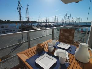 Apartmenthaus Hafenspitze Ap 10 - "Borbyblick" - Blickrichtung Hafen und offene See - a72335