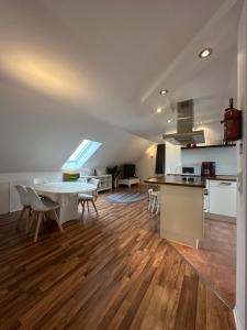 Kuchyň nebo kuchyňský kout v ubytování FeWo Haus Lübeck Sereetz Ostsee