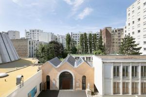 Galeriebild der Unterkunft Warm apartment for 4p in the 15th - Balcony in Paris + 5 Fotos