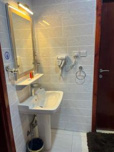 Imagen de la galería de عنوان الرفاهية للشقق المخدومة Eunwan AlRafahia Serviced Apartment, en Sharurah