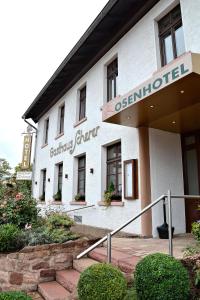 Budova, kde se hotel nachází + 22 fotografií