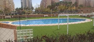 Bazén v ubytování Apartamento 2ª Línea-Oropesa del Mar nebo v jeho okolí