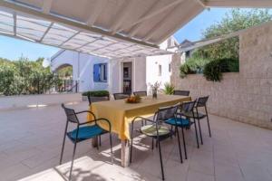 Fotografie z fotogalerie ubytování Villa Ameli v destinaci Milna