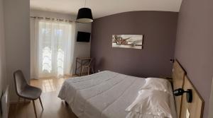 Gallery image of Hotel Mendy in Saint-Jean-le-Vieux +25 photos