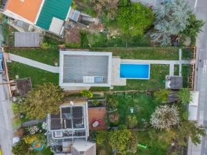 The swimming pool at or close to Villa Jäger mit Pool in Wien