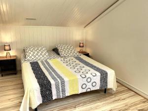 Giường trong phòng chung tại Le Clos de Lafontaine au Marin +7 ảnh