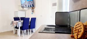 A kitchen or kitchenette at Casa Pomonte