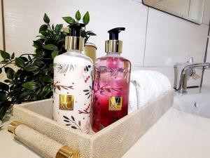 Fotografie z fotogalerie ubytování The Stray adjacent, Interior-Designed 2-bed Apartment- Luxury v destinaci Harrogate + 8 fotografií