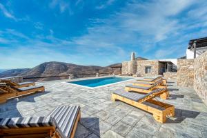 En generel udsigt til bjerge eller udsigt til bjerge taget fra villaen