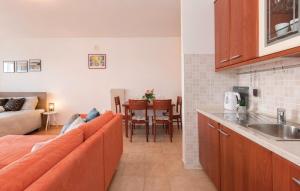 Kuchyň nebo kuchyňský kout v ubytování Apartment Antonija