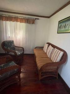 Ein Sitzbereich in der Unterkunft Apartamento con piscina en jarabacoa