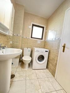 Ένα μπάνιο στο Firstline apartment Los Cristianos