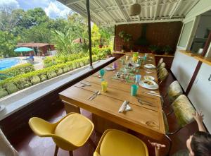 Restaurace v ubytování El Jardín de los Colibríes - Pereira, Risaralda