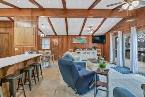 Χώρος καθιστικού στο Lake Stay on Bedford Way