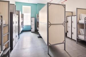 HI New York City Hostel客房内的一张或多张床位