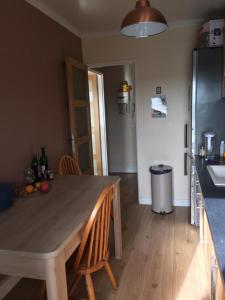 Kuchyň nebo kuchyňský kout v ubytování Appartement Taverny + 2 fotografie