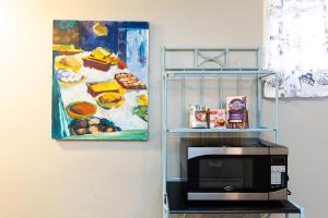 Kuchyň nebo kuchyňský kout v ubytování Garden Level Apt Mtn Ave - 8 min walk to Old Town!