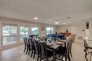 Gallery image of Perfect for Large Groups, Private Pool and Yard in Austin