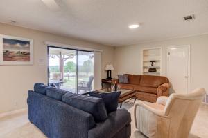Gallery image of Perfect for Large Groups, Private Pool and Yard in Austin +37 photos