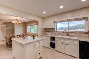 Gallery image of Perfect for Large Groups, Private Pool and Yard in Austin